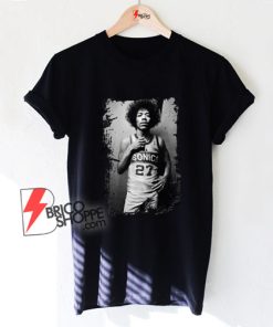 Jimi-Hendrix-Wearing-Sonics-Jersey-T-Shirt