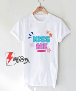 Kiss-me-Baby-T-Shirt